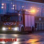 Losgeslagen boot langs IJsselkade 