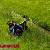 Bestuurder scooter ernstig gewond