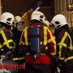 Bewoners vluchten dak op bij brand Voorstraat