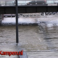 Waterpeil IJssel bij Kampen blijft stijgen