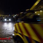 Man gaat stuk zwemmen in gracht