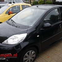 Jongen fietst door na aanrijding met auto in Kampen