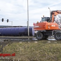 Giertank met 35.000 kilo mest gekanteld Flevoweg