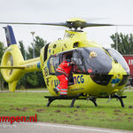Traumahelikopter assisteert ambulance langs de N50