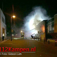 Uitslaande brand in gebouw in IJsselmuiden