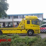 Vrouw met auto in tuin gereden in Kampen