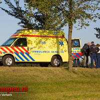 Automobilist gewond na aanrijding met tractor