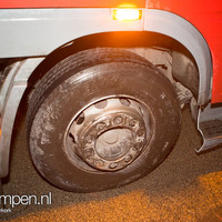 Auto total loss na aanrijding met vrachtwagen Haatlandhaven