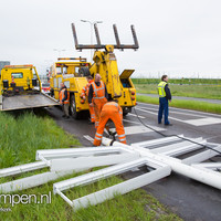 Vrachtwagen rechtdoor over rotonde Mr. J.L.M. Niersallee Kampen
