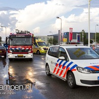 Systeemplafond komt naar beneden in supermarkt in Kampen