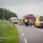 Auto in sloot door uitwijkmanoeuvre in Genemuiden
