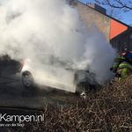Auto door brand verwoest Van Gelderplantsoen Kampen