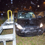 Auto tegen vangrail op de N50