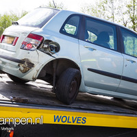 Aanrijding met twee auto's op de Kamperstraatweg