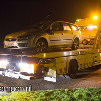 Ongeval auto tegen lantaarnpaal Van Doorneweg Kampen