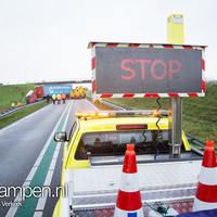 N50 bij Kampen dicht door ongeval met vrachtwagen