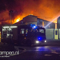 Zeer grote uitslaande brand in IJsselmuiden