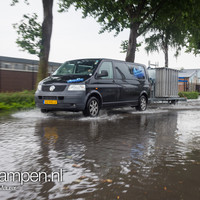 Wateroverlast in Kampen en IJsselmuiden na hevige wolkbreuk  